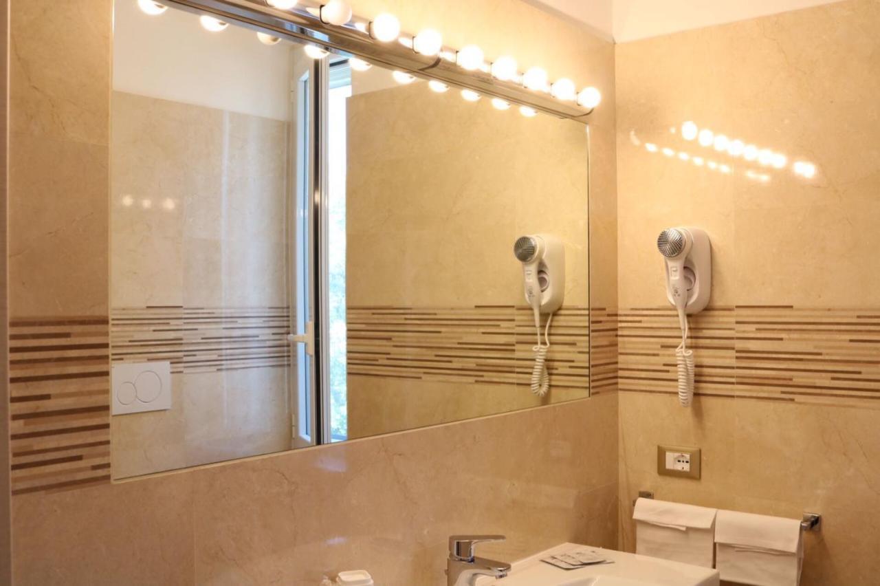 Dipendenza Aurora Apartment Pavia Bagian luar foto