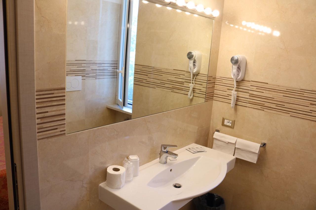 Dipendenza Aurora Apartment Pavia Bagian luar foto
